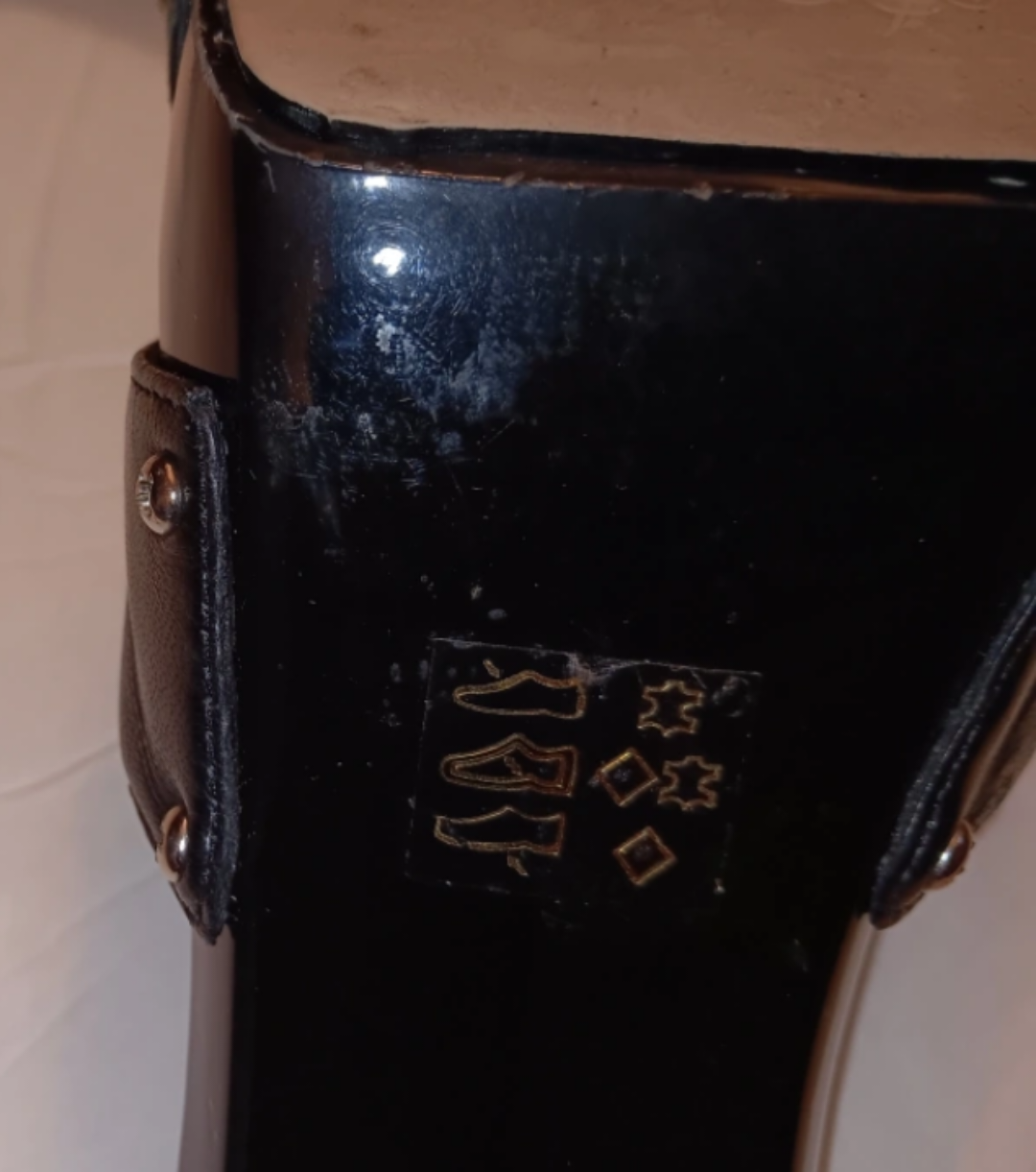 bebe Blk/Wht leather platformed mules image indicator(5)