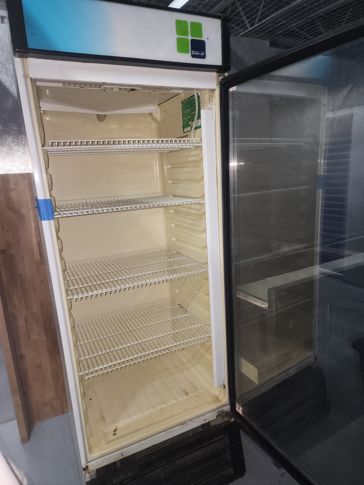 Commercial reach in Refrigerator - photo 2