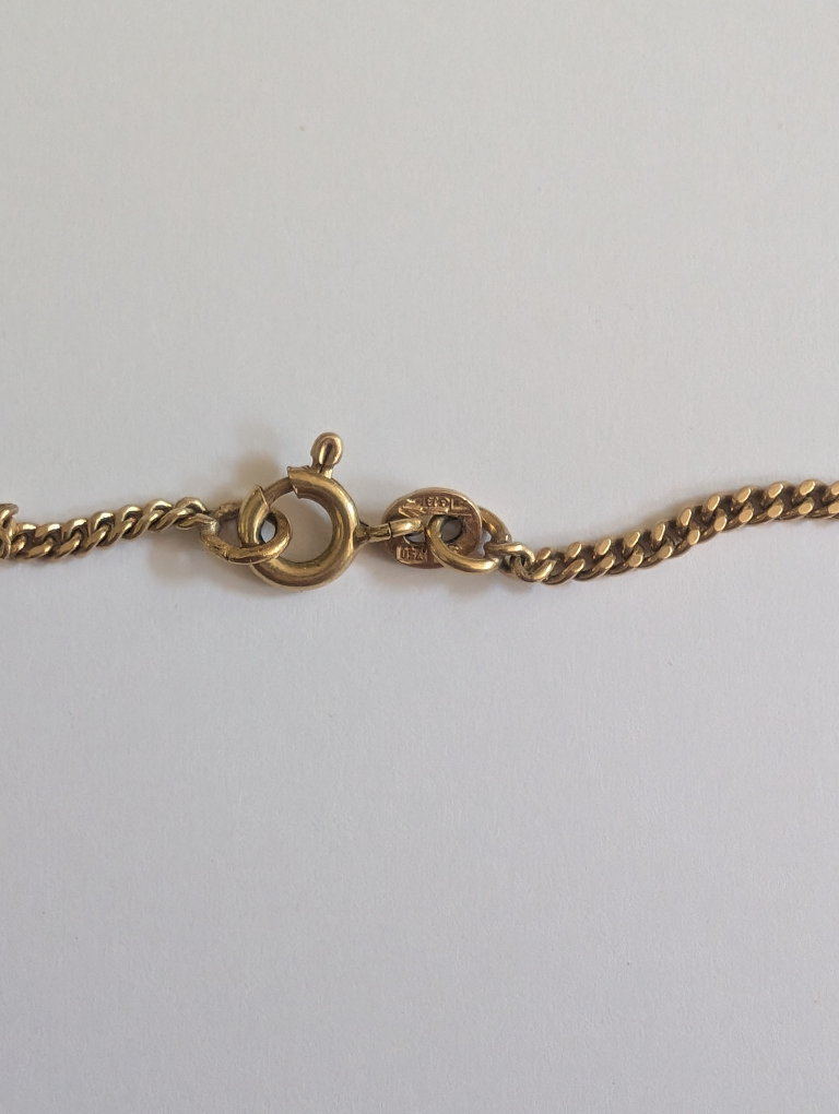 Solid 18 Karat Gold Mother Mary Necklace - photo 3