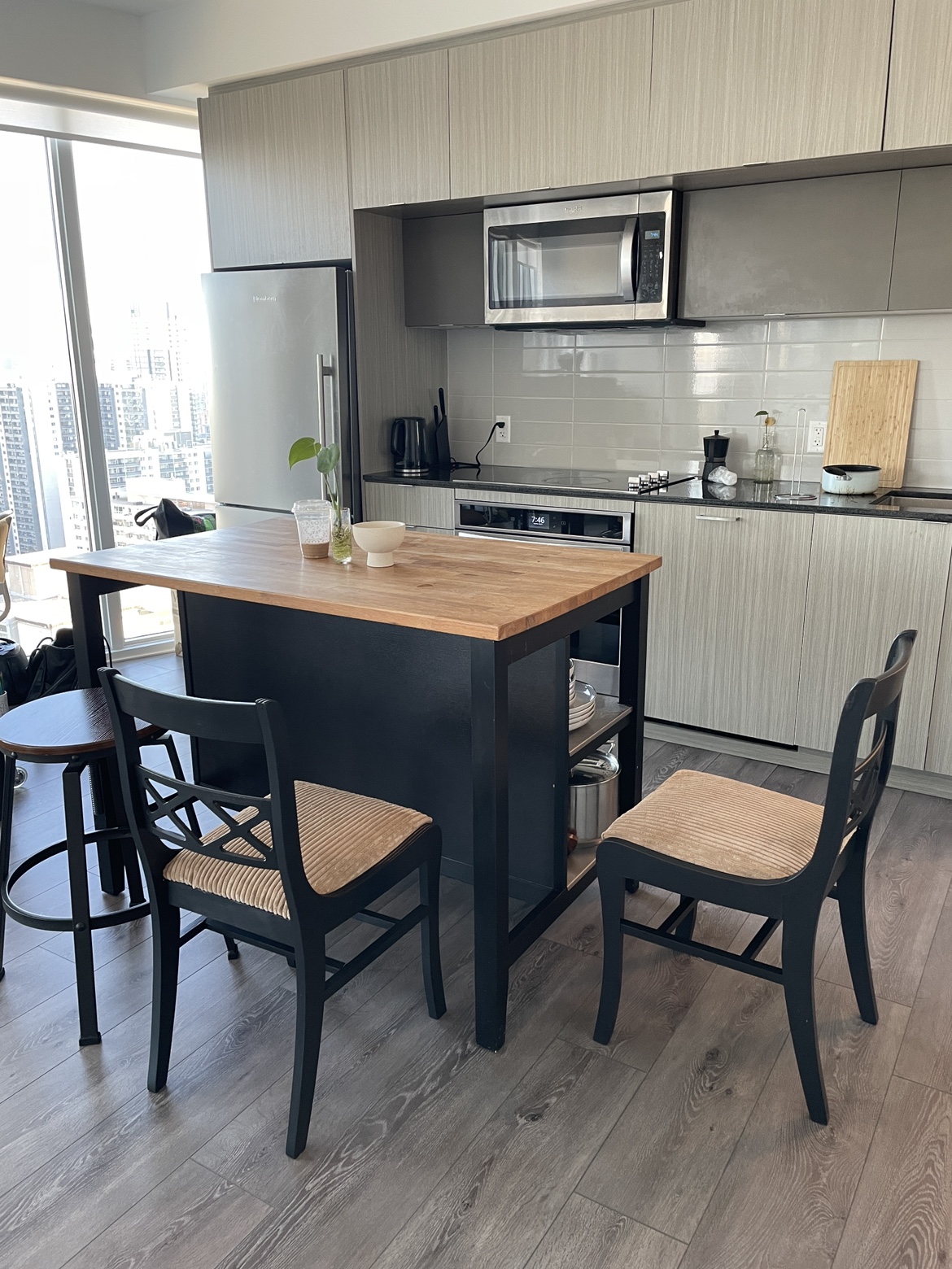 Renovated a pair of dining chairs - photo 2