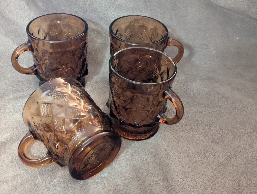 VINTAGE Fire King Anchor Hocking Set of 4 Amber Kimberly Mugs⚽ image indicator(7)