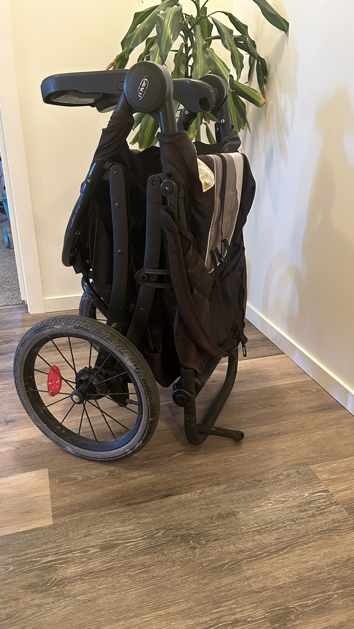 Graco FastAction Jogger LX Stroller - photo 3