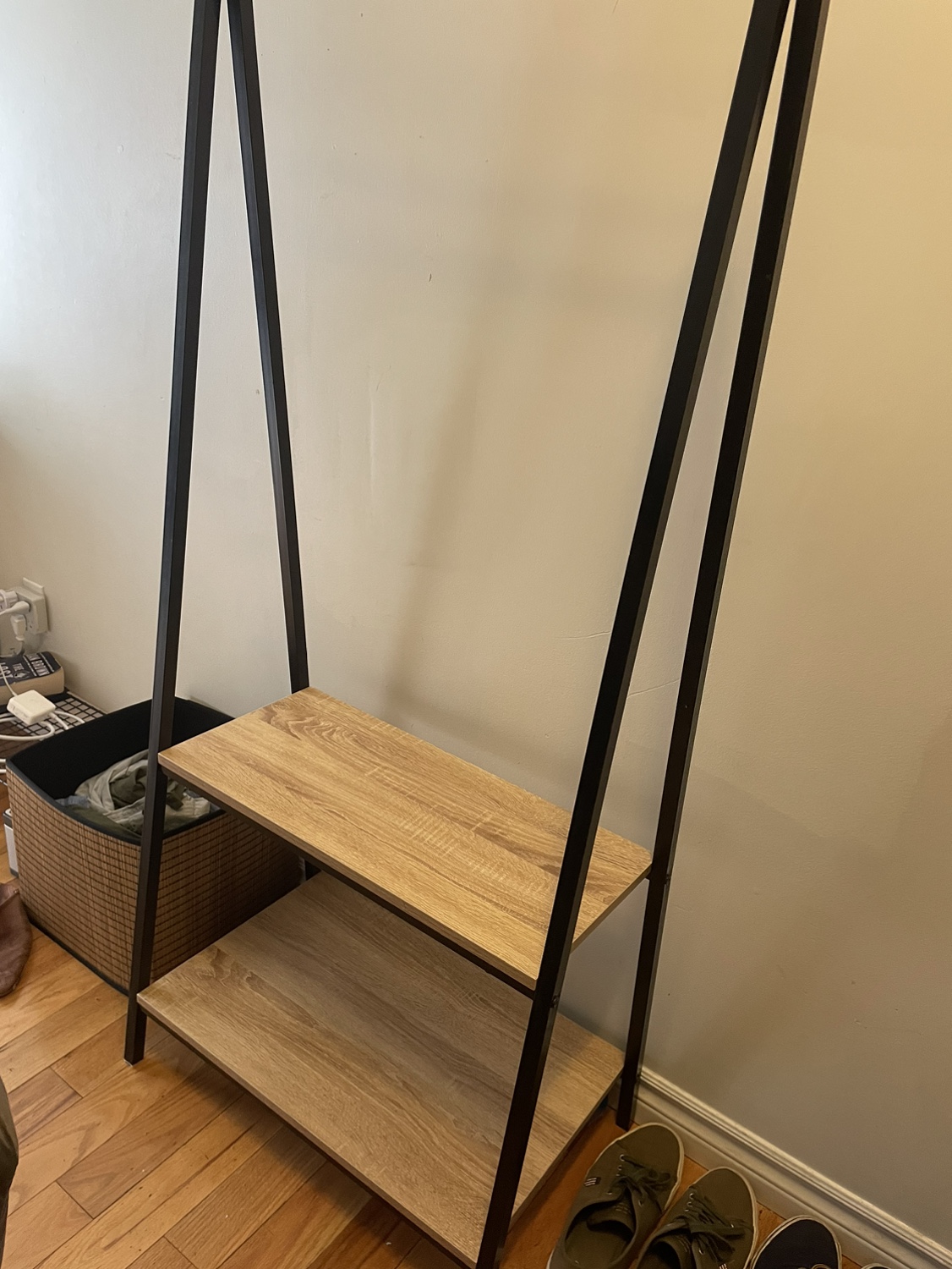 Clothes hanger
