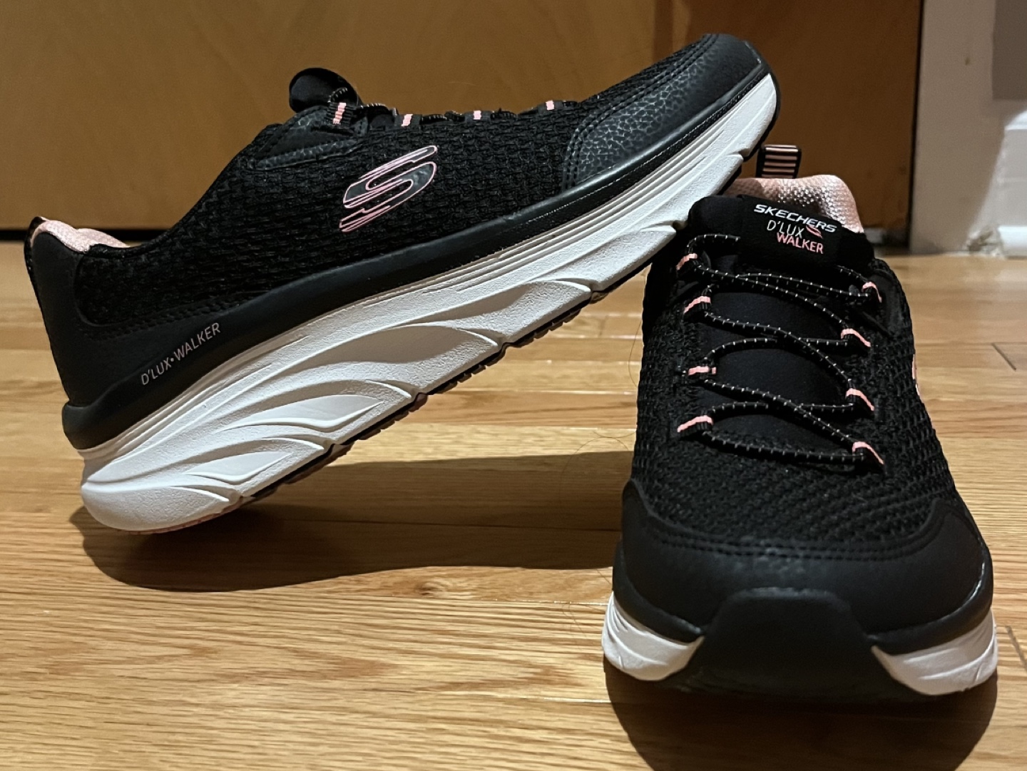Sketchers sneakers