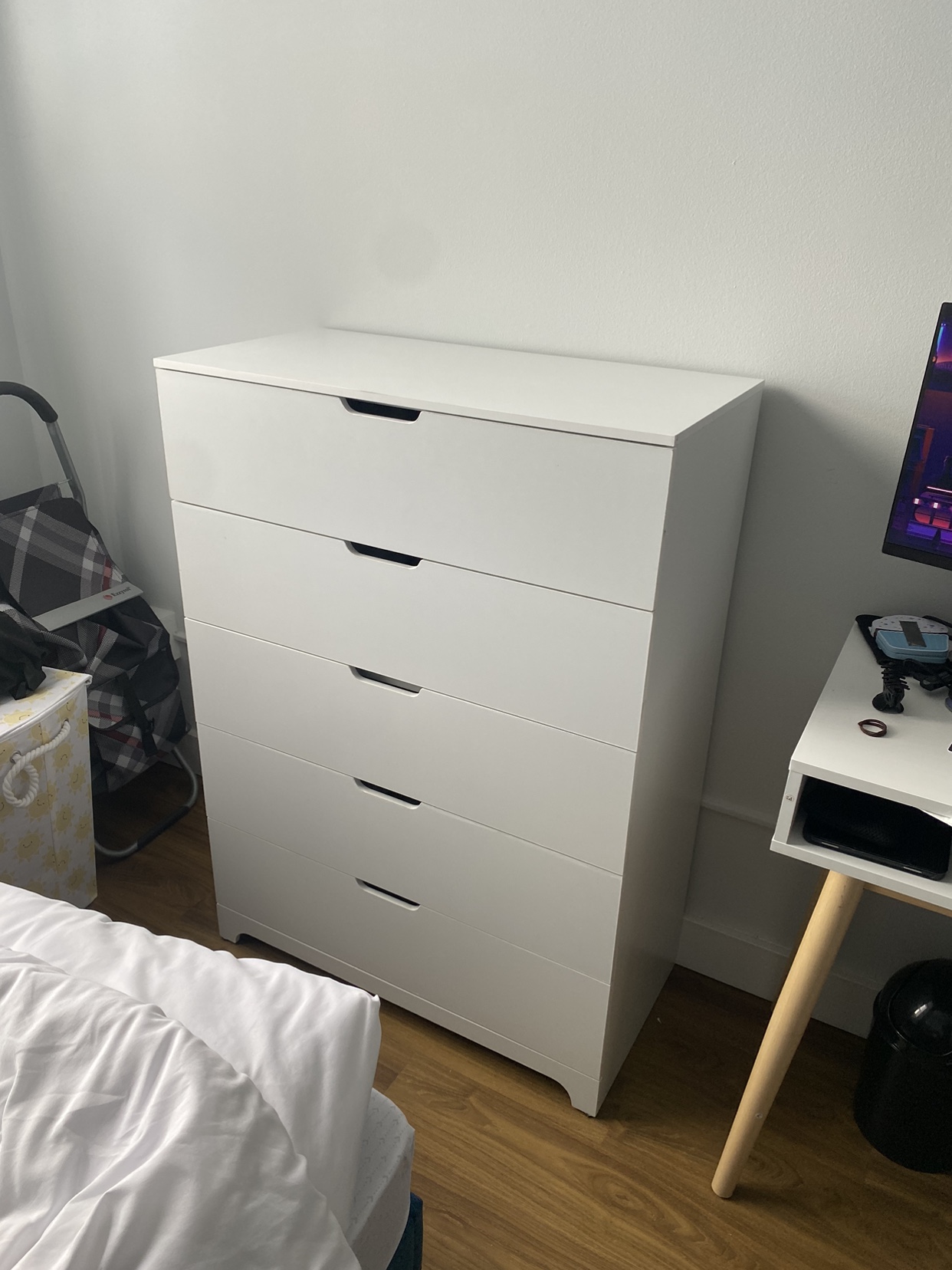 Brand New White 5 Drawer Dresser image indicator(2)