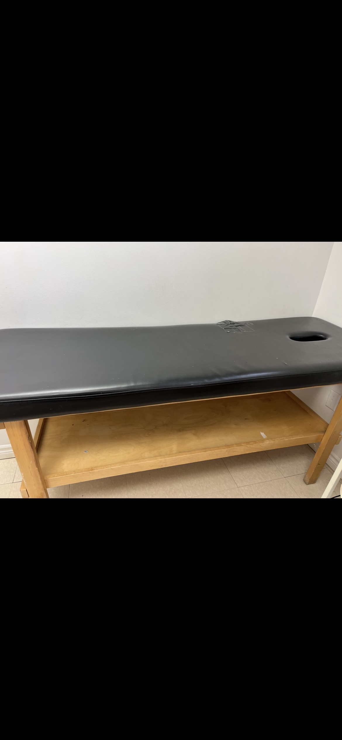 Physiotherapy/Massage Therapy table (price negotiable) image indicator(2)