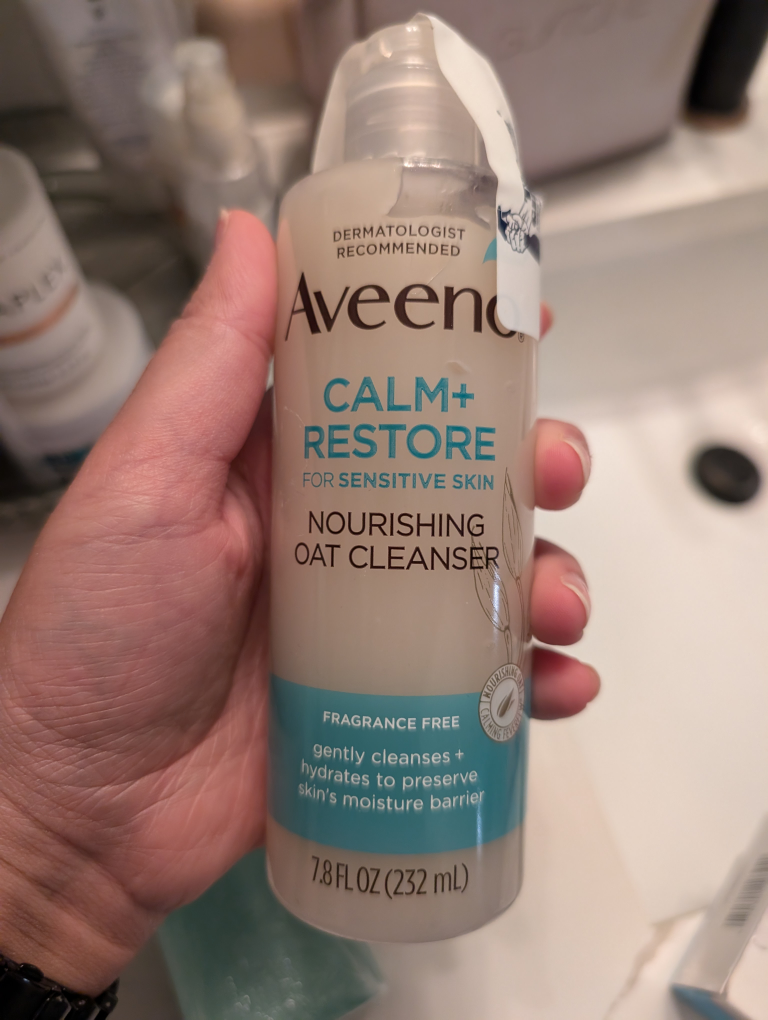 Aveeno Calm + Restore Nourishing Oat Cleanser