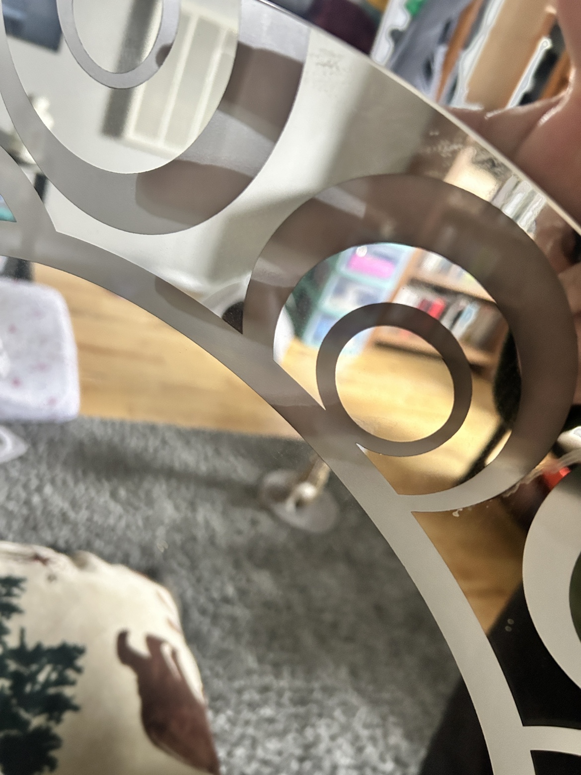 Round Mirror with Etched Design - photo 3