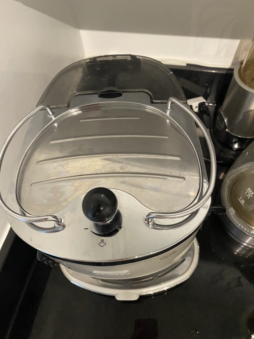 DeLonghi coffee machine - photo 3
