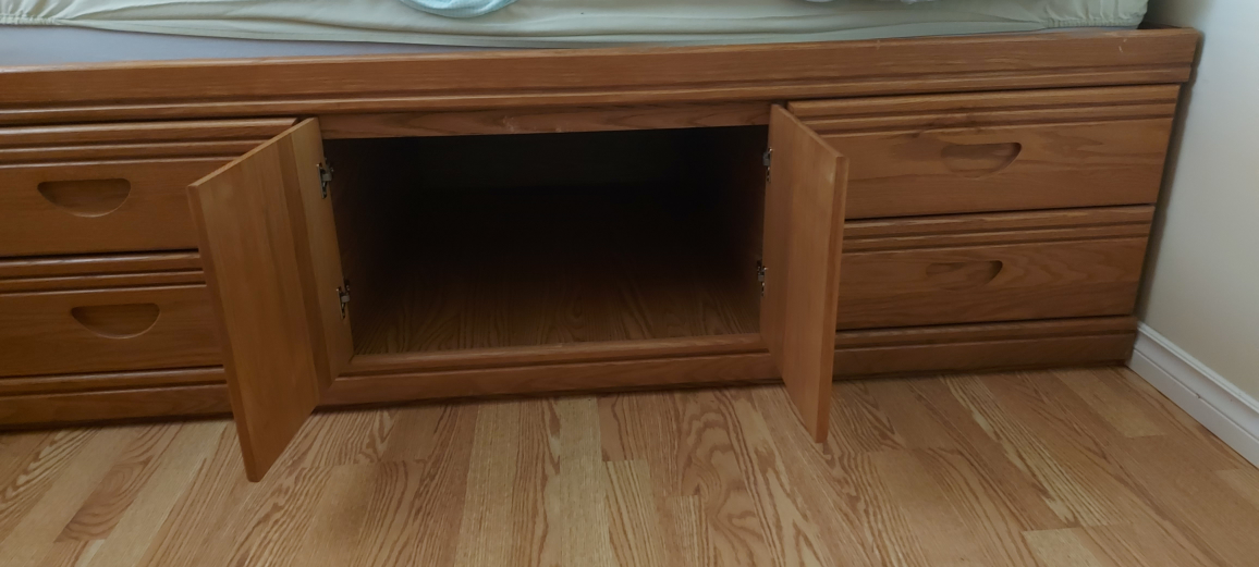 Captains bed with headboard shelf - photo 2