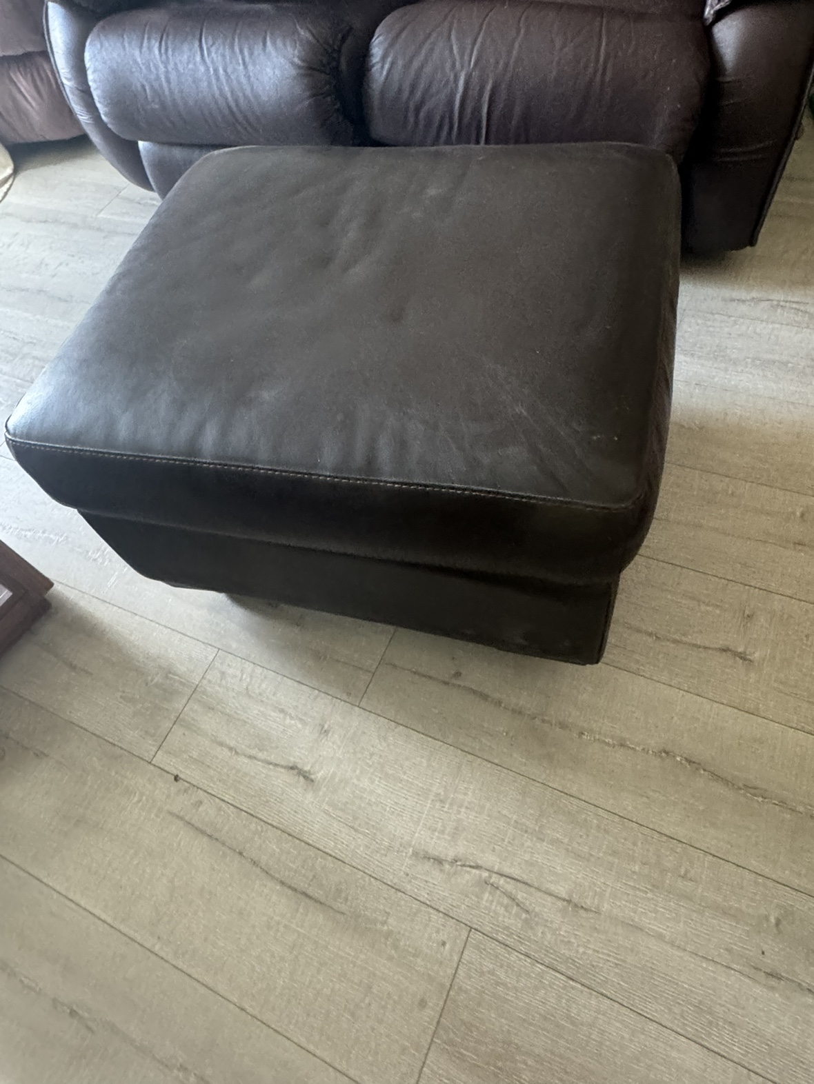 Leather Recliner Loveseat Lazboy and Ottoman - photo 5