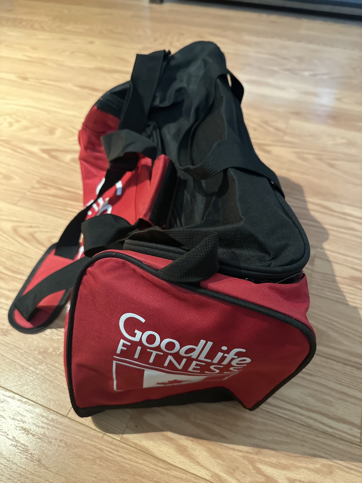 GoodLife gym bag /brand new - photo 2