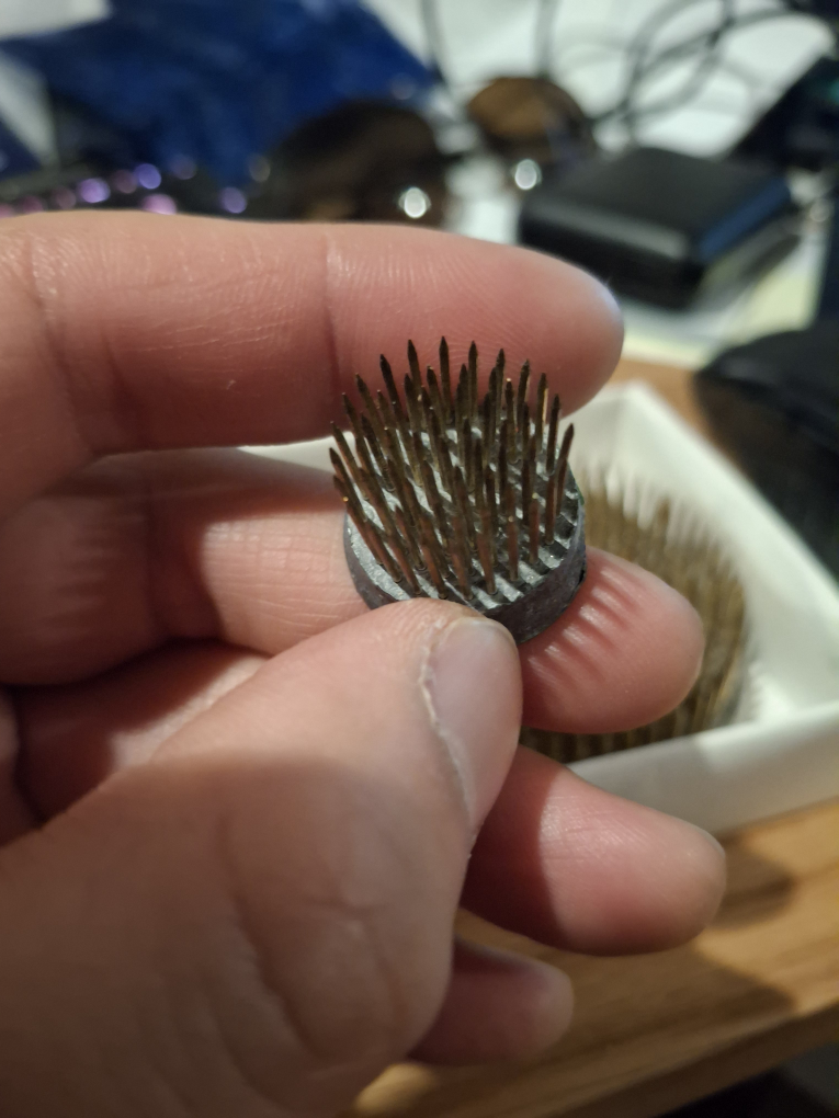 Metal Floral Pin Holder Flower Frog image indicator(4)