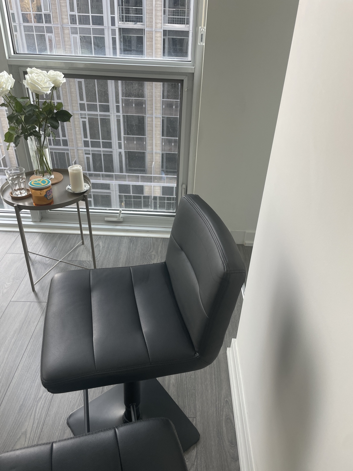 Black bar stools - photo 2