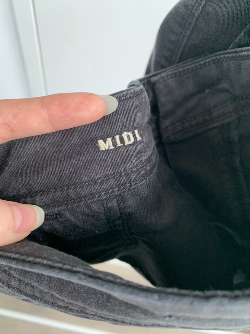 American Eagle Midi Shorts image indicator(6)