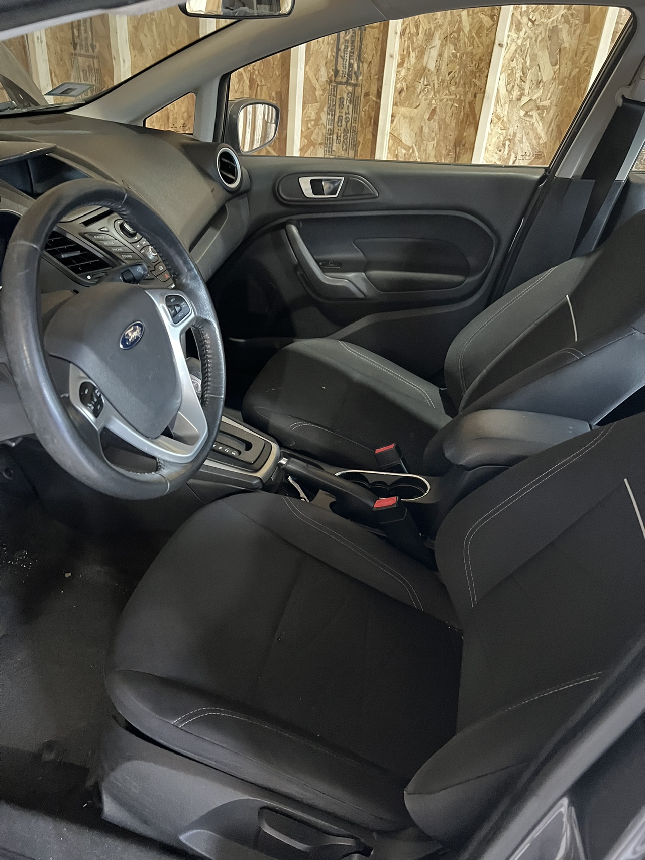 2014 Ford Fiesta SE - photo 3