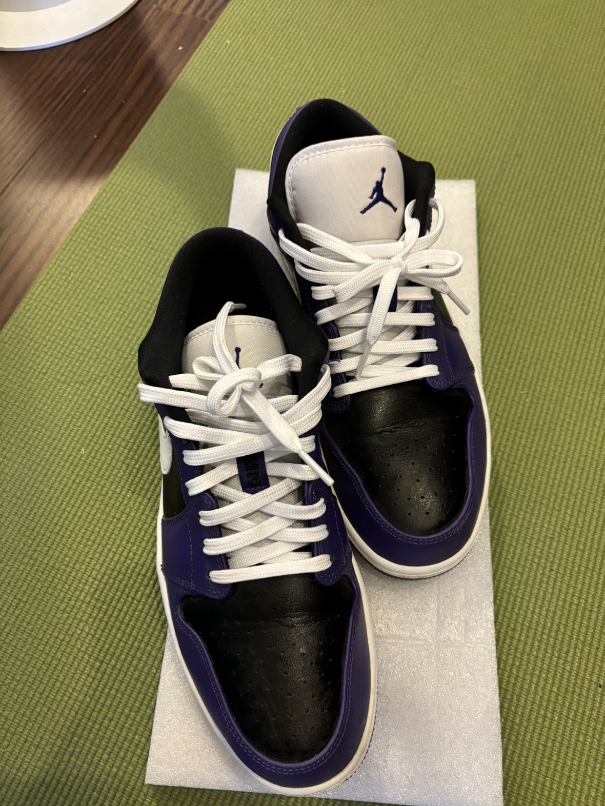 Air Jordan 1 Low thumbnail