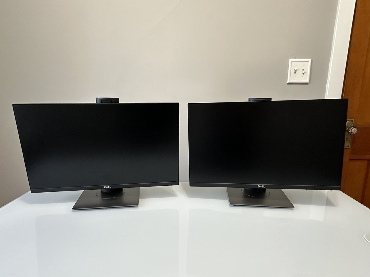 Dell 22” Dell Montiors