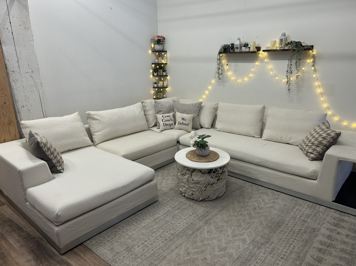 Gorgeous SohoHome Sectional Sofa 🚚 Delivery Available - photo 3
