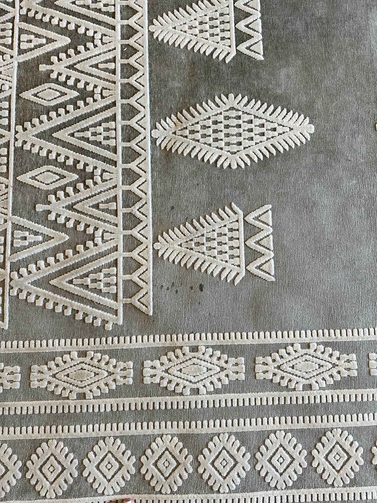 Grey and White Rug - photo 5