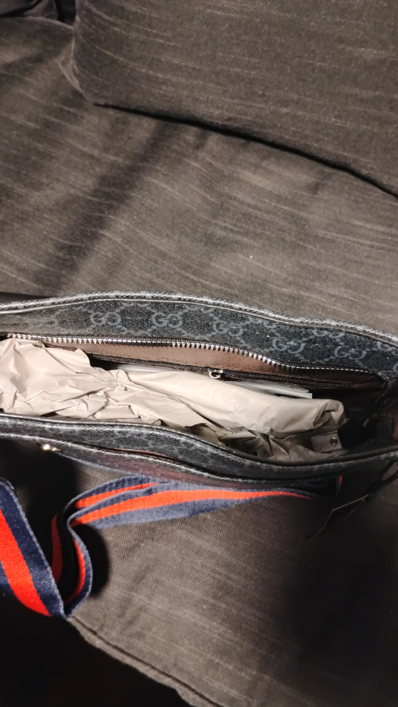 Gucci Messenger Bag, men's business bag image indicator(4)