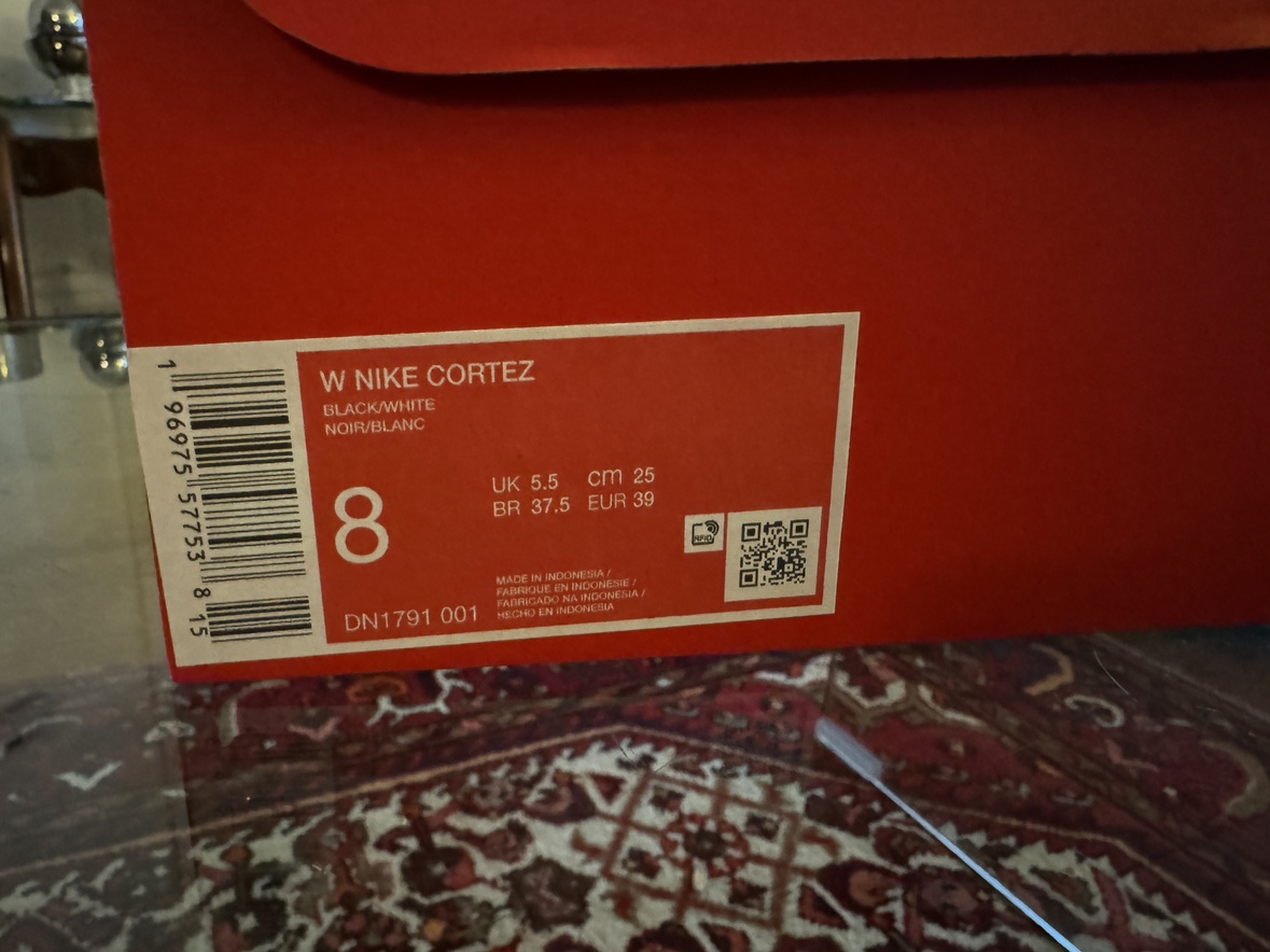 Women’s Nike Cortez Size 8 (Brand New) - photo 5