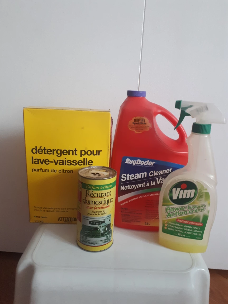 #freecycle Four Cleaning Products image indicator(3)