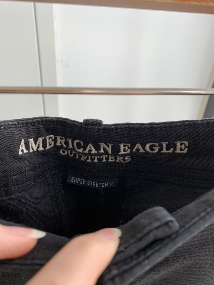 American Eagle Midi Shorts image indicator(3)