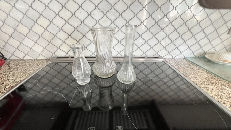 5 glass vases image indicator(6)