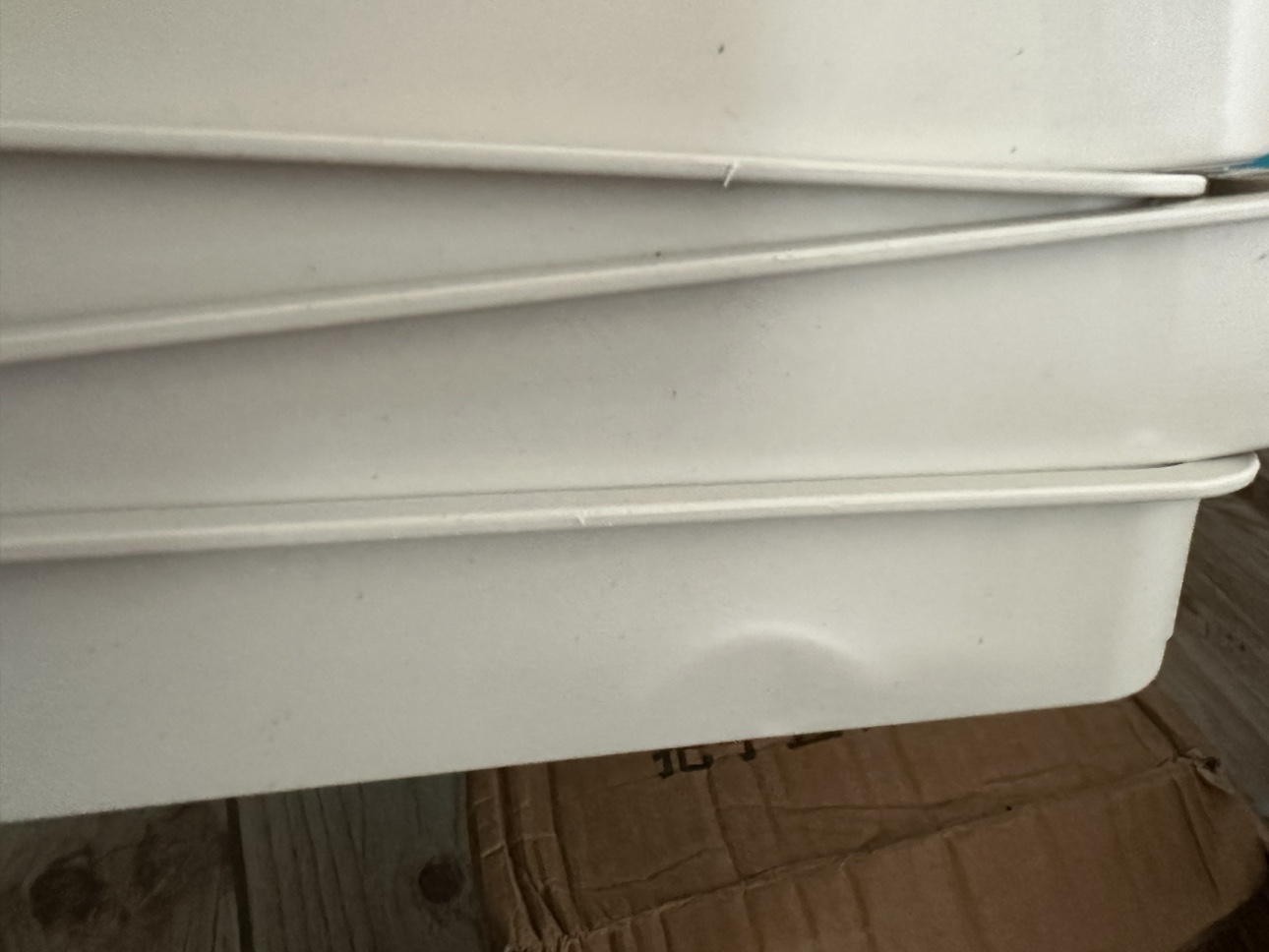 MOVABLE TROLLEY CART, PLASTIC WITH LITTLE DENTS image indicator(3)