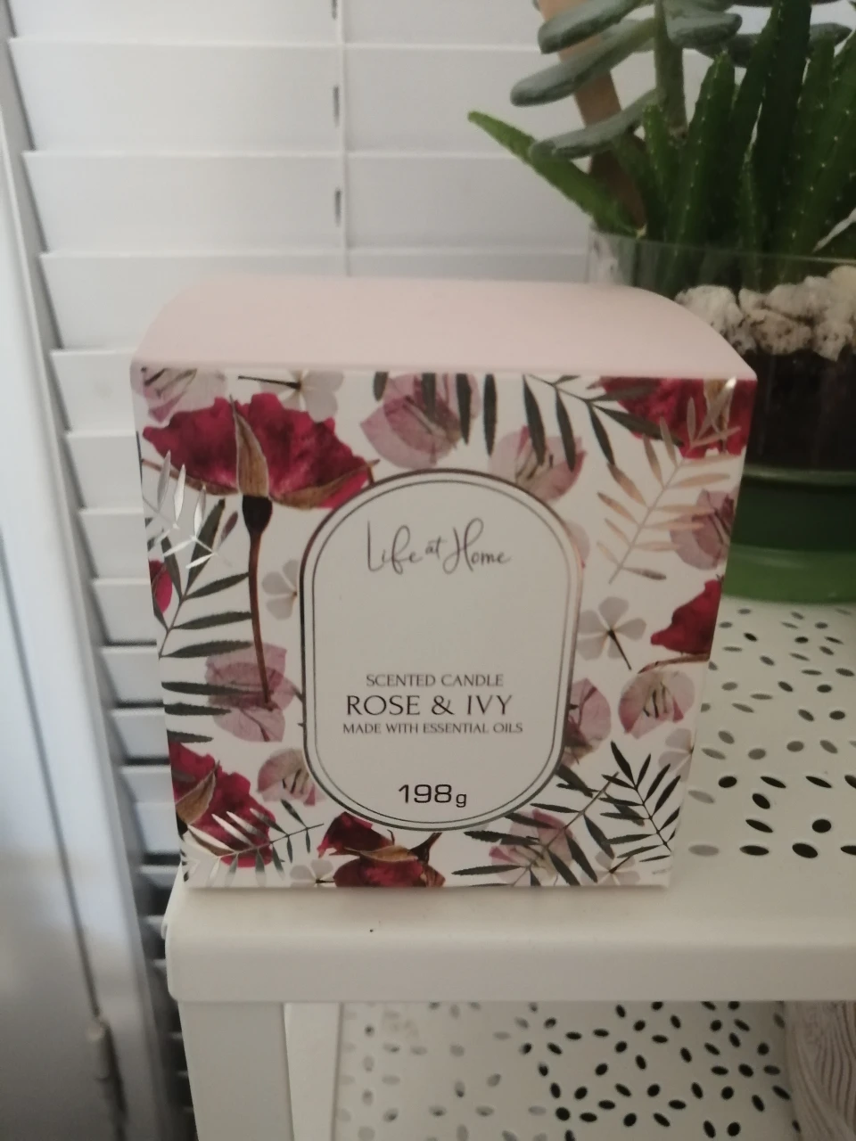 Life at Home Scented Candle - Rose & Ivy thumbnail