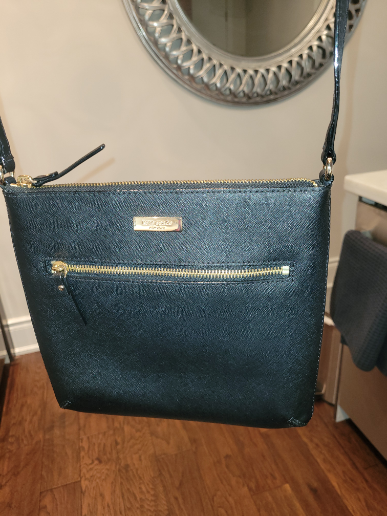 Kate Spade Crossbody Purse IN EXCELLENT CONDITION image indicator(2)