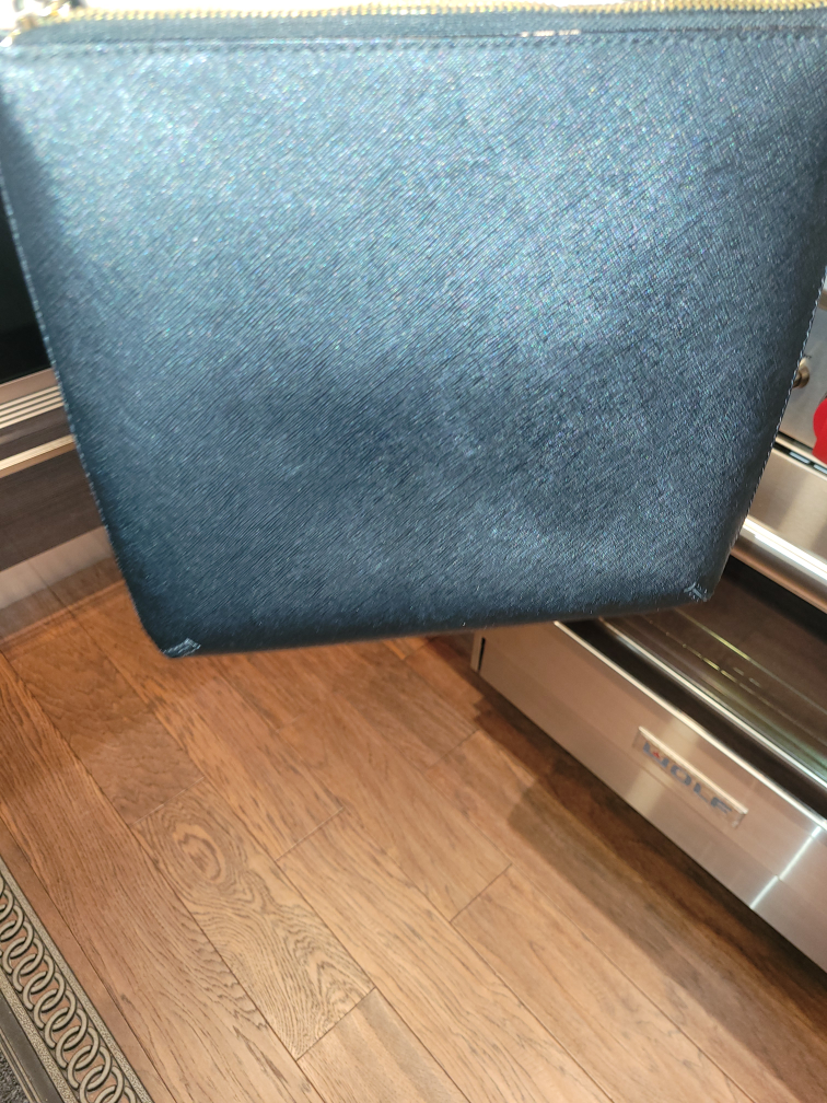 Kate Spade Crossbody Purse IN EXCELLENT CONDITION image indicator(3)