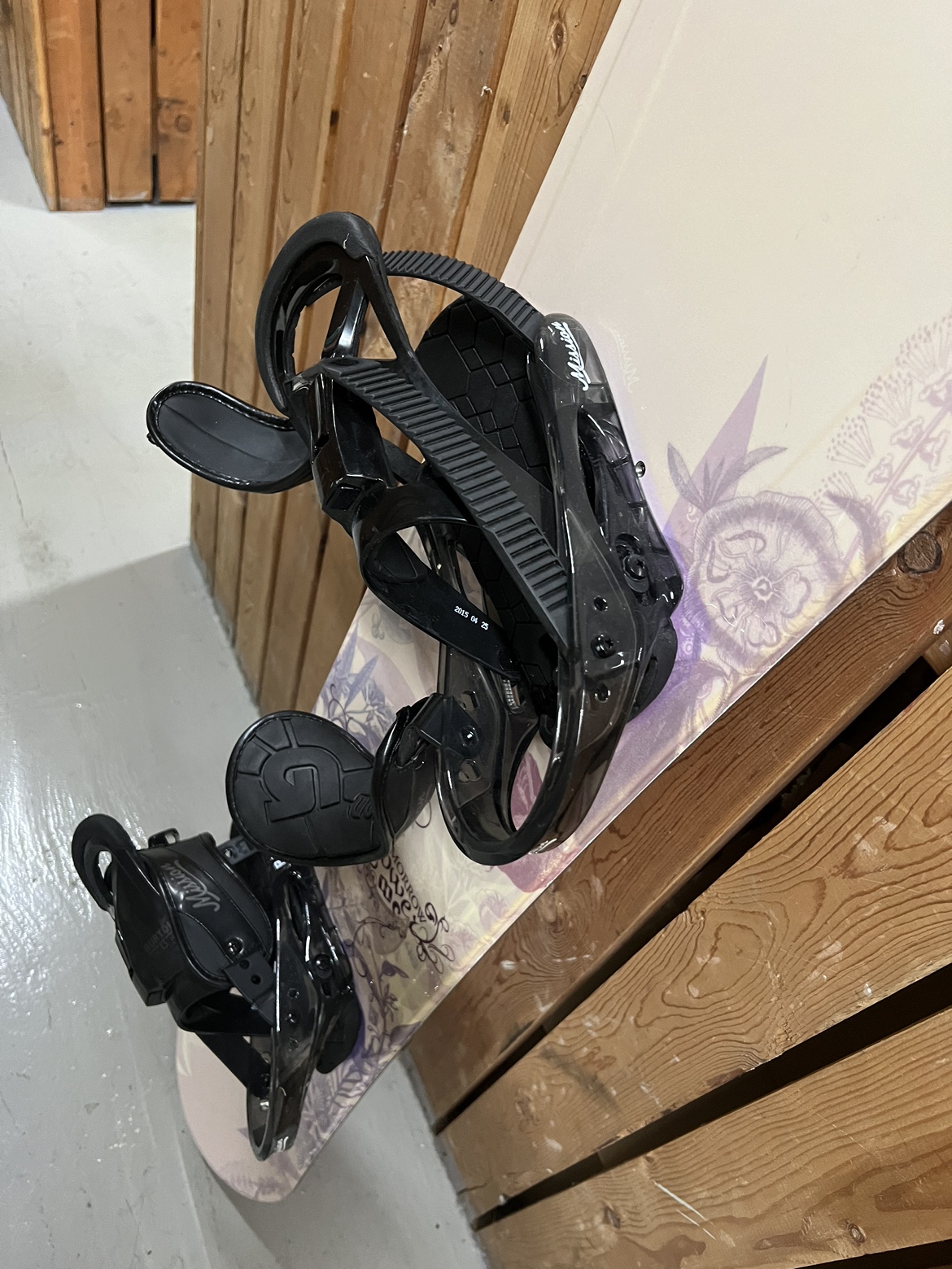 Womens Snowboard with bindings thumbnail