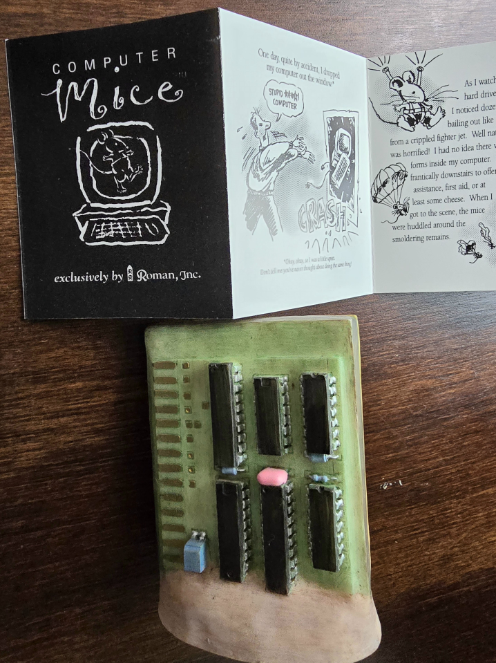 Albert the Achiever Figurine image indicator(2)