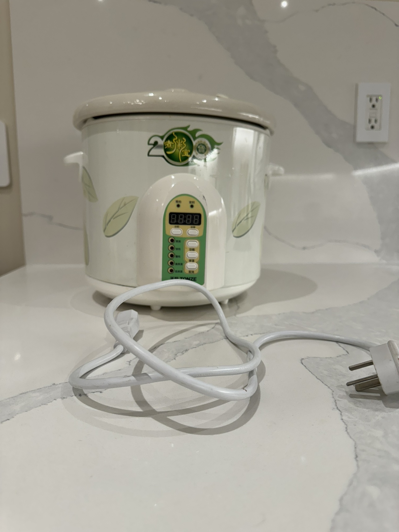 Porridge cooking pot
