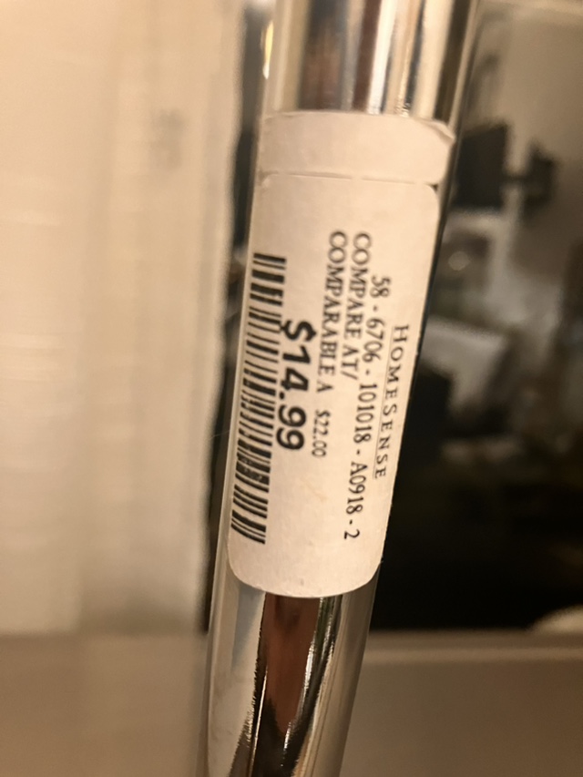 Umbra towel holder image indicator(3)