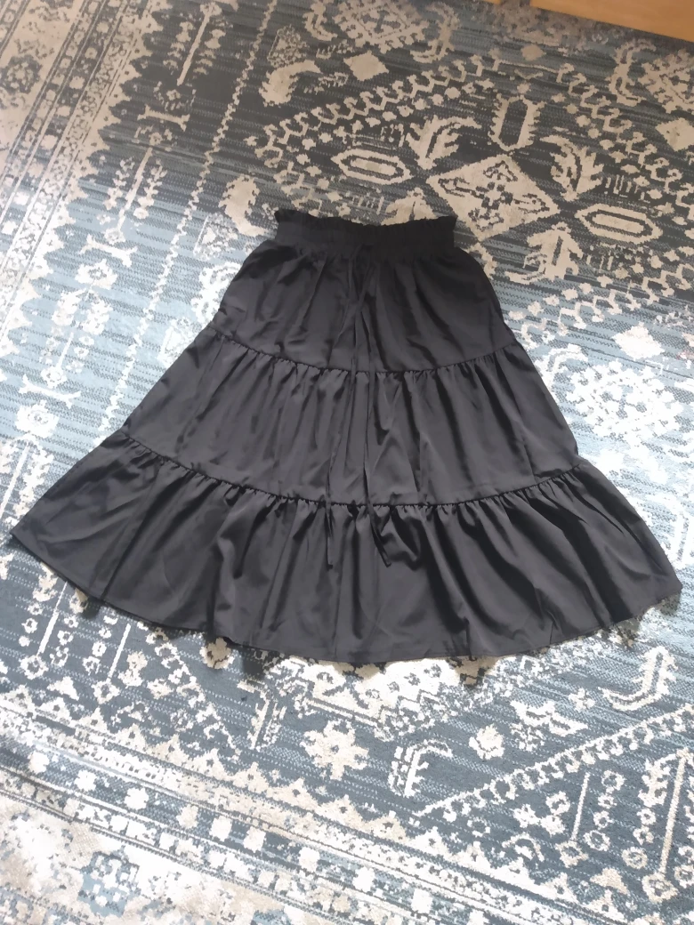 BRAND NEW Women's Skirt