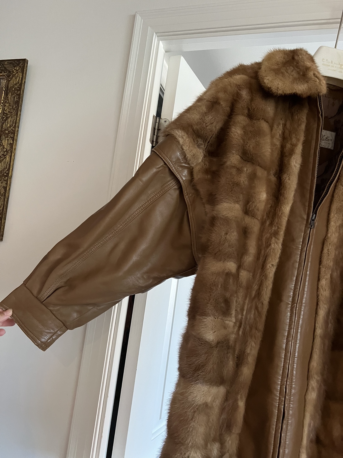 Vintage fur and leather coat / fur vest in golden cognac image indicator(5)