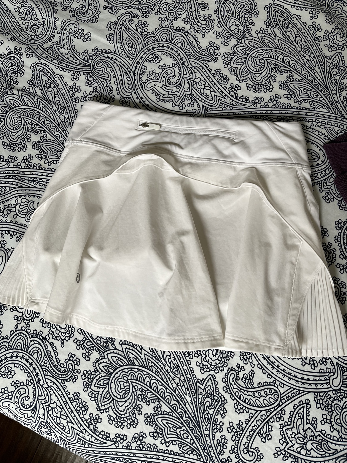 Lululemon run skirt image indicator(3)