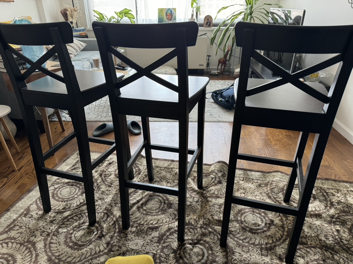 Black Bar Stools wi the back rest set of 3 - photo 2