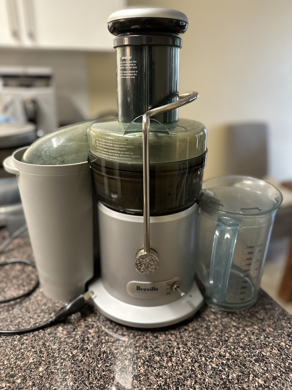 Juicer Machine Breville thumbnail