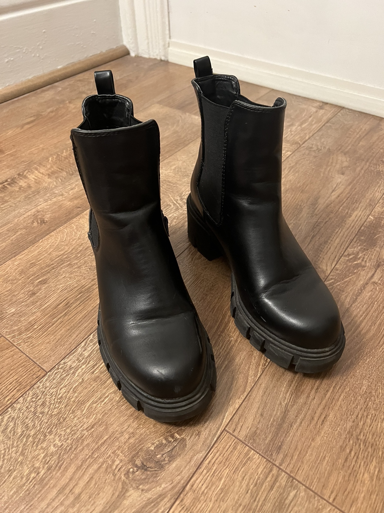 Steve Madden Black Boots thumbnail