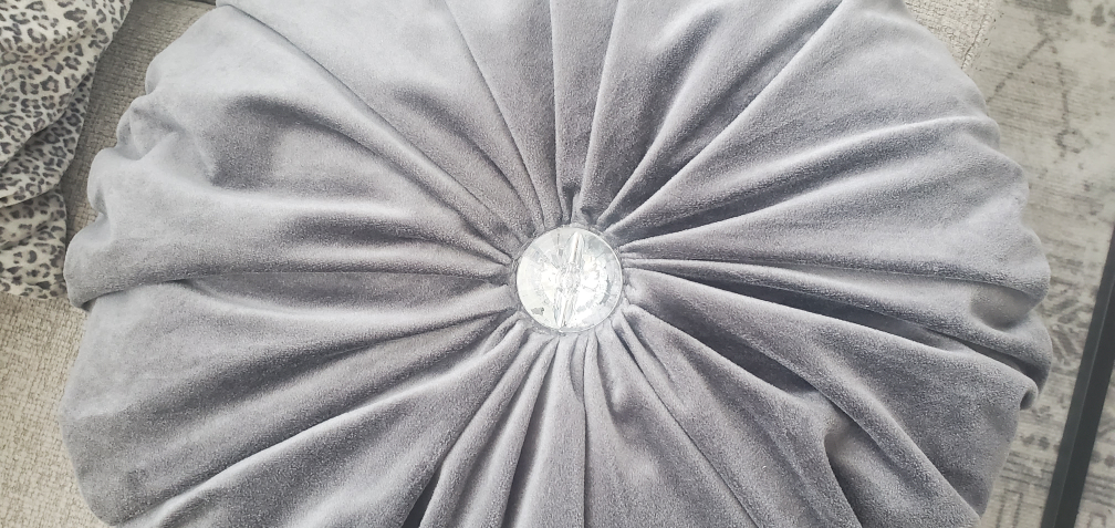 Set of  Two Pillows image indicator(3)