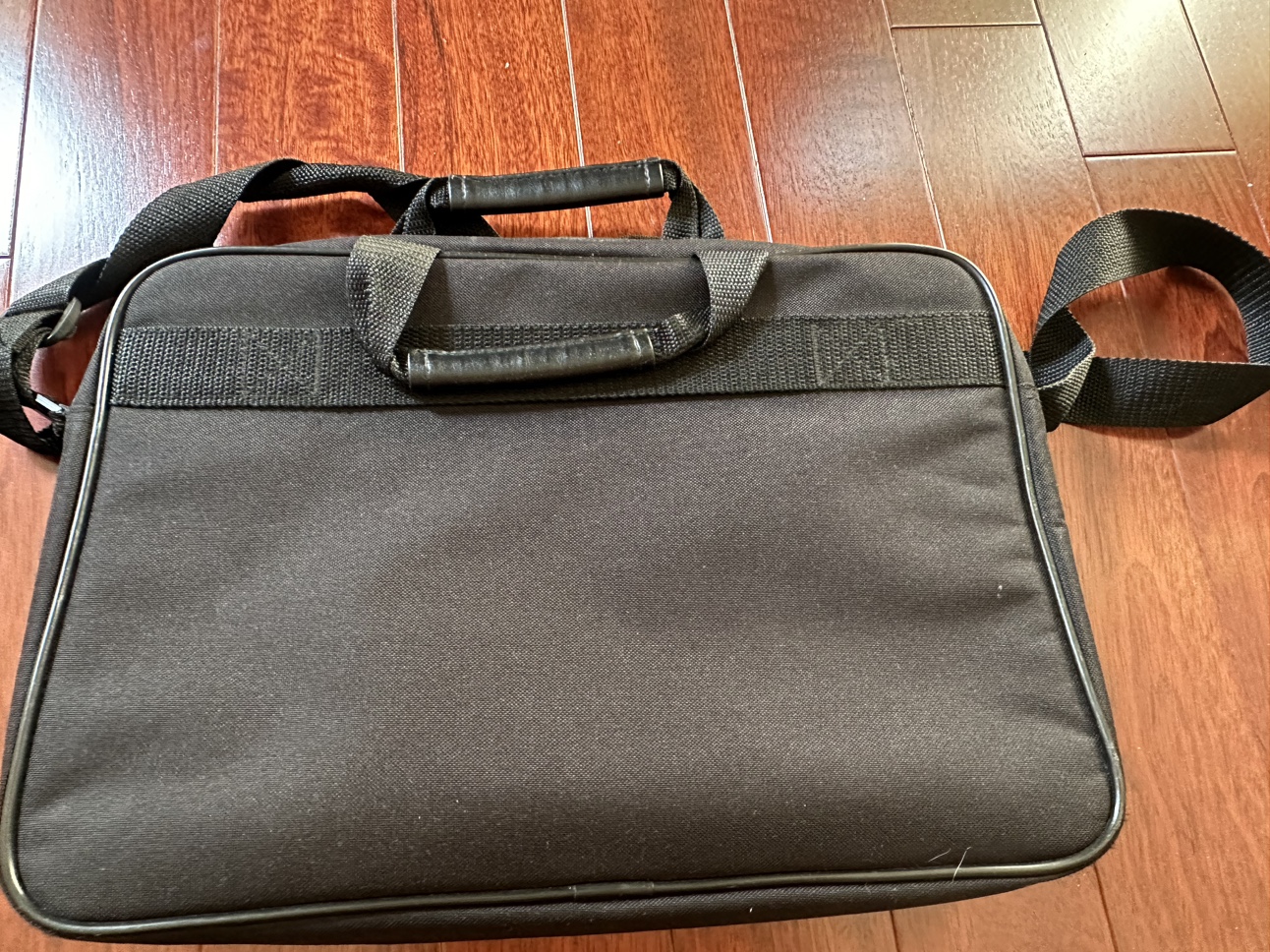 HP Laptop Bag image indicator(2)