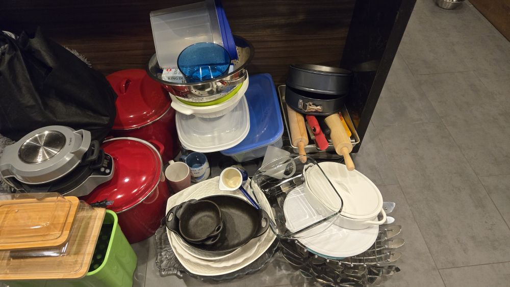 Kitchenware Lot