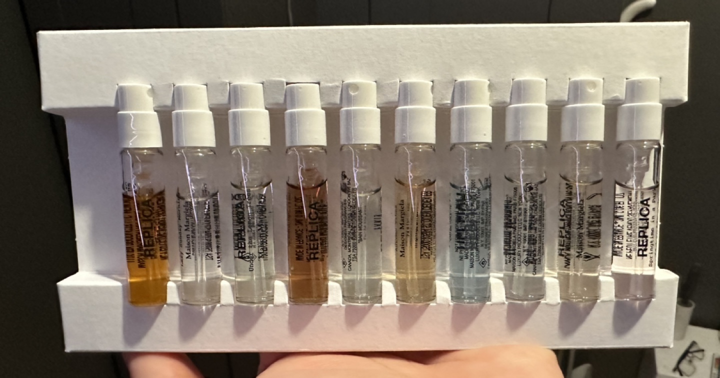 Replica Fragrance Sample Set - photo 2