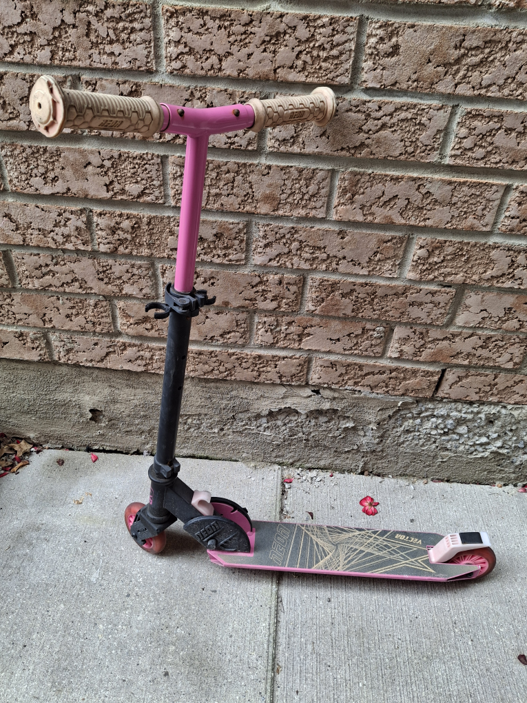 Set of 2 Kids Scooters image indicator(6)