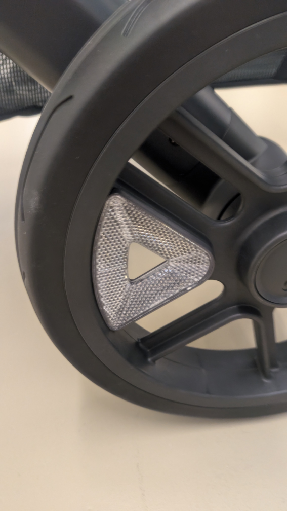 UPPAbaby Vista V2 *BRAND NEW* Never used, but out of box. image indicator(8)