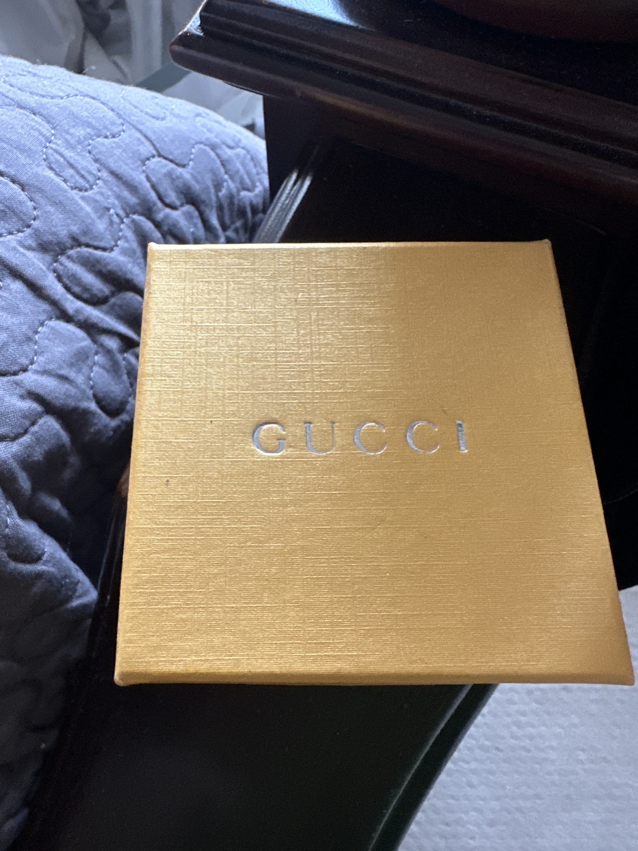 Gucci pocket mirror with box image indicator(2)